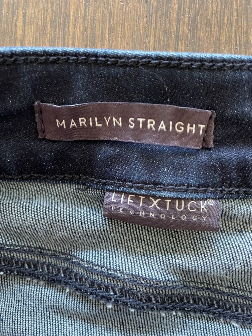 NYDJ MARILYN STRAIGHT LEG JEANS DARK NAVY WASH Size 10 Never Worn Like New - Picture 9 of 14